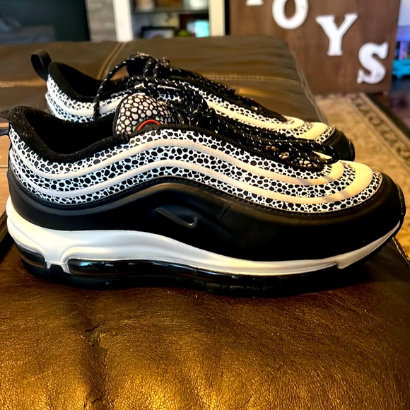 Nike Shoes - Nike air max 97se